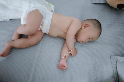 惠东宝宝口水多怎么回事